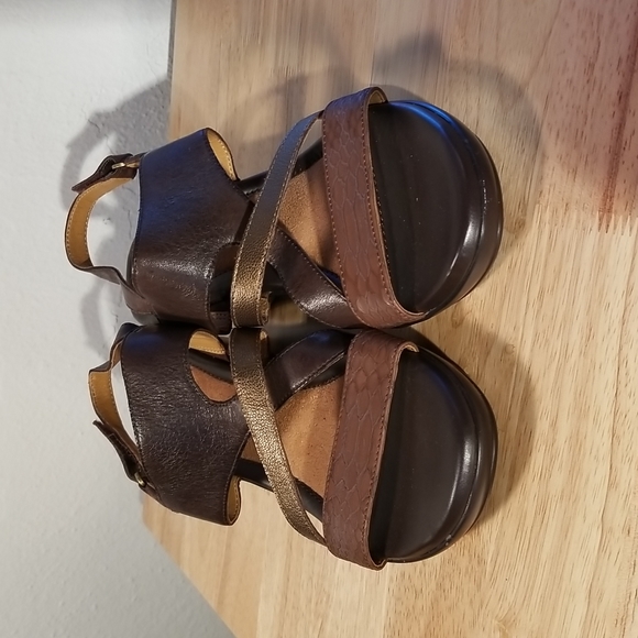 Naturalizer N5 "Tenor" comfort wedge sandal. - Picture 2 of 12